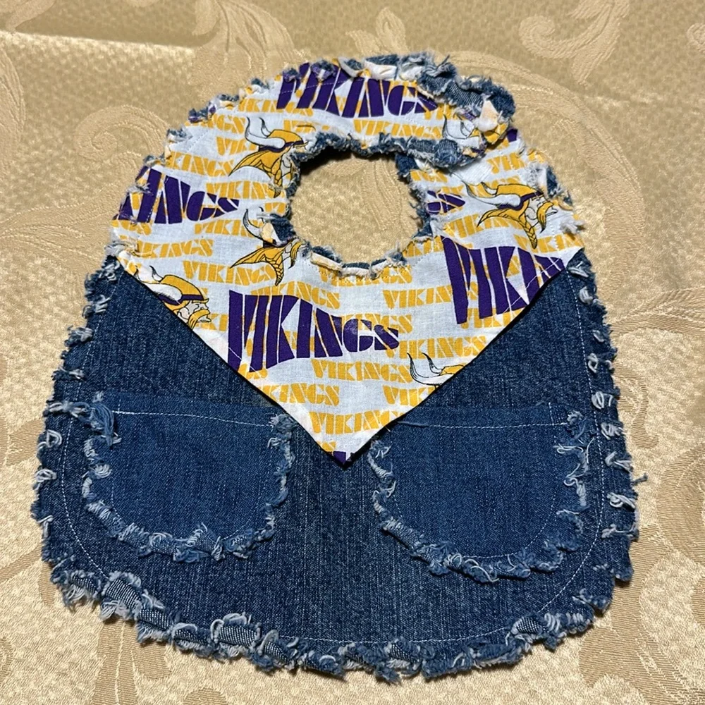 Minnesota Vikings denim bib